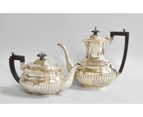 An Edward VII Silver Coffee-Pot and a George V Silver Teapot, The Coffee-Pot Birmingham, 1908, the Teapot by Hawkesworth Eyre