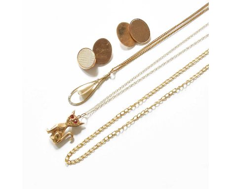 A Quantity of Jewellery, comprising of a pair of 9 carat gold cufflinks, a 9 carat gold chain, a 9 carat gold cat pendant on 