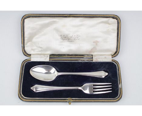 Cooper Brothers &amp; Sons, Sheffield 1952 cased spoon and fork set 38g total weight 