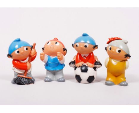 4 ZDF Mainzelmännchen-Figuren, Goebel/John, um 1975 Kunststoff, 2x Fa. Goebel, 1x vorlesender bzw. singender "Berti", Modell 
