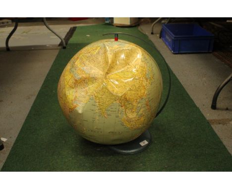 A VINTAGE THE NEW STANDARD COLLEGE GLOBE - INFLATABLE 