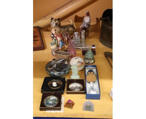 A LARGE LOT TO INCLUDE GOEBEL FIGURES, LEATHER CAMELS, ROYAL WORCESTER, ETC 
