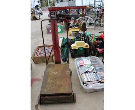 A SET OF HEAVY DUTY AVERY PLATFORM SCALES 