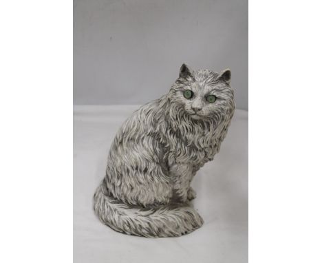A LARGE VINTAGE WHITE CAT, HEIGHT 28CM 