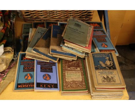 A COLLECTION OF VINTAGE ROAD MAPS TO INCLUDE ORDNANCE SURVEY AND BARTHOLOMEW'S 