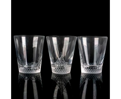 A set of 3 clear drinkware with a frosted and clear diamond pattern on the base. Dimensions: 3.25"W x 3"HManufacturer: Laliqu