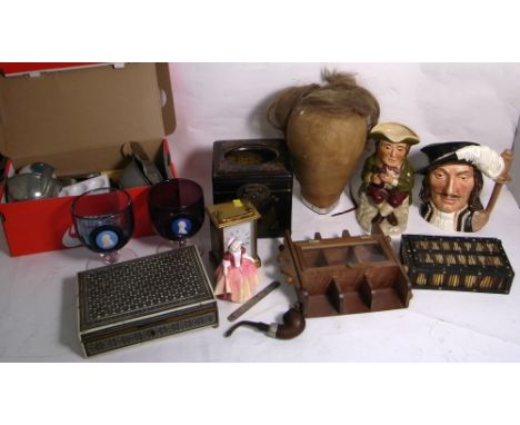 A collectors lot comprising a Royal Doulton D6439, Athos character jug, a pair of Wedgwood coloured glasses, a Royal Doulton 