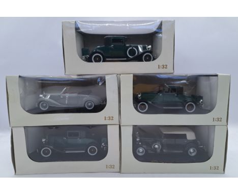 Signatures a boxed 1:32 scale classic car group, to include; 43709 - 1950 Mercedes Benz 170S 'Met Lt Blue', as well as others