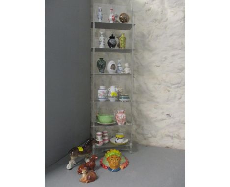 A Perspex table top display shelf unit together with a quantity of modern Japanese miniature vases and mixed collectables to 