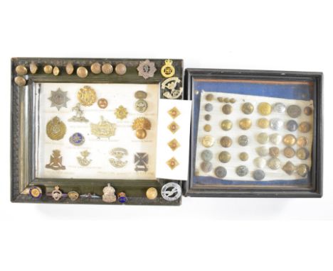 Small collection of badges and buttons including Somerset Light Infantry, Royal Welsh Fusiliers, Cheshire Regiment, Grenadier