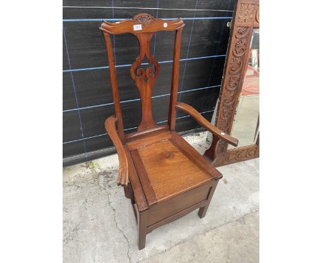 A 19TH CENTURY MAHOGANY CHAIR COMMODE 