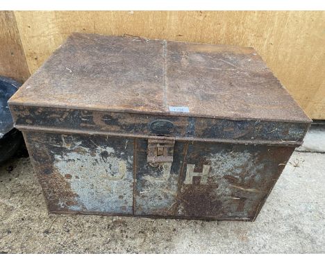 A VINTAGE METAL STORAGE TRUNK 