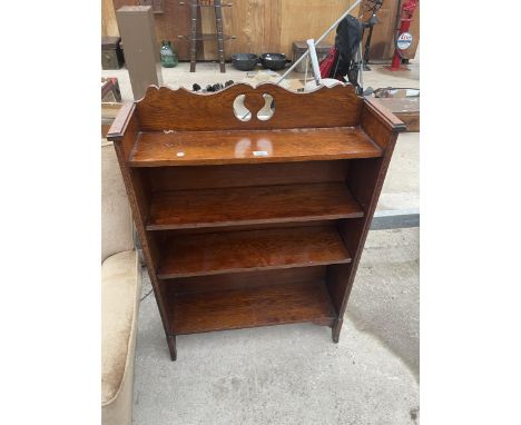 AN OAK ART NOUVEAU INFLUENCE 4 TIER OPEN BOOKCASE 29 INCH WIDE 
