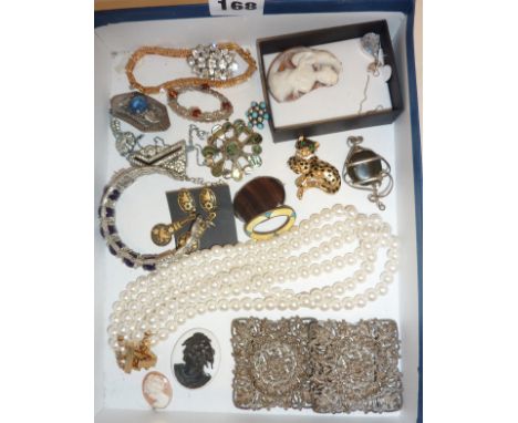 Assorted antique and vintage jewellery - some Art Deco, cameos, etc.