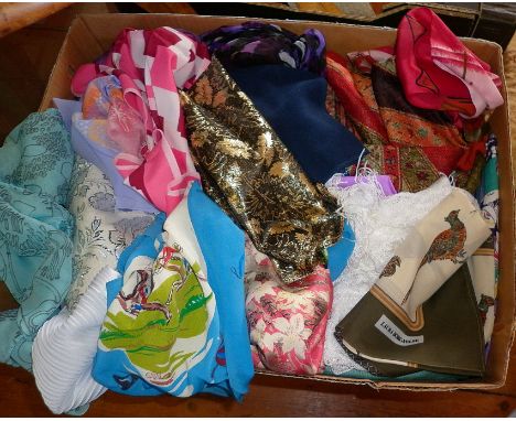 Vintage Clothing: Large quantity of assorted silk and rayon headscarves
