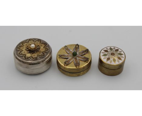  Two limited edition silver trinket boxes both by 'BAH', London, the larger set with filigree flower head to pull-off cover, 