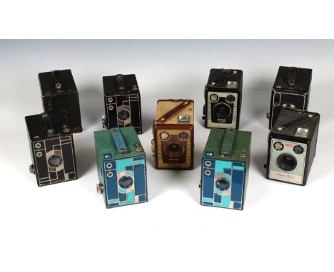  Photography - An assorted collection of (Kodak) Brownie box cameras different ages and variants, to include Portrait Brownie