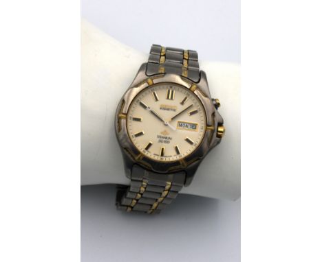  A gentleman's Seiko Kinetic wristwatch round cream dial signed 'Seiko Kinetic, Titanium SQ 100', baton markers, day/date win