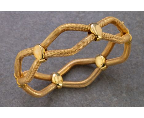  A fancy 9ct yellow gold rope twist style bangle bracelet. 