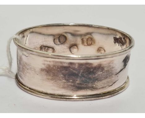OVAL SILVER NAPKIN RING WITH 1999 TO 2000 MILLENNIUM HALLMARK