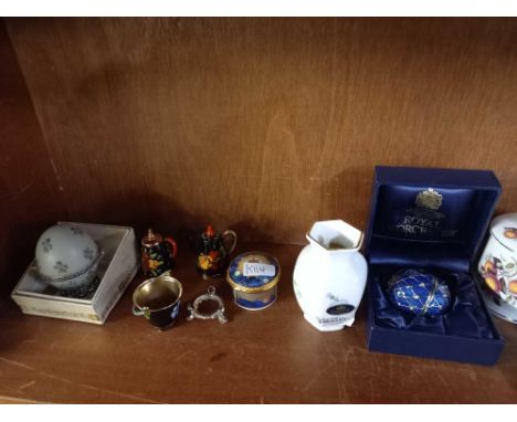 SHELF OF SMALL CHINA BITS, ROYAL WORCESTERSHIRE EGG ETC