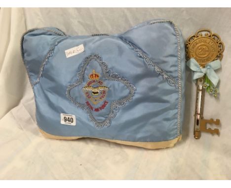 VINTAGE RAF TEA COSY &amp; A 21ST BIRTHDAY CONGRATULATIONS KEY WITH THERMOMETER