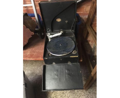 VINTAGE WIND UP RECORD PLAYER, PARTS MISSING