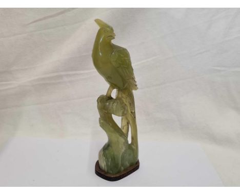 JADE FIGURE OF A BIRD