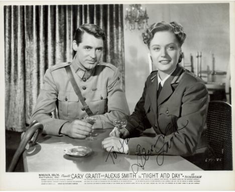 Alexis Smith (1921-1993), actress. A vintage signed and dedicated 10x8 inch photo, pictured here as Linda Lee Porter enjoying