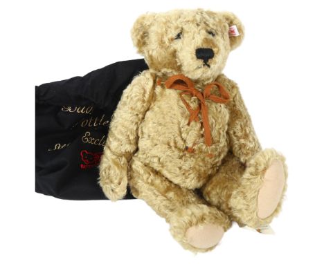 A Steiff Baby Hot Water Bottle Bear, 1907, included in original carry bag, with associated certification, ref. 667299, bear 0