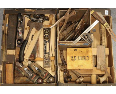 Two Stanley Bailey smoothing planes; a Paramo ditto; &amp; various other vintage hand tools. 