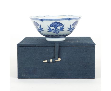 Chinese Imperial blue and white porcelain bowl, mark and period of Qianlong. Of hexagonal form with a petal lobed rim, decora