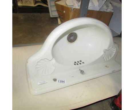 A Victorian wash hand basin