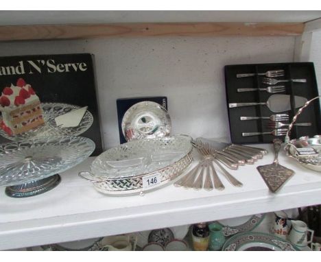 A mixed lot including cake stand, hors d'ouvre dish etc