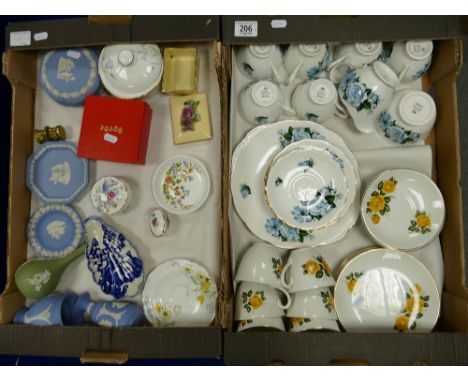 A mixed collection of ceramic items to include Queen Anne pottery part tea set boxed spode boxes,wedgwood items etc(2 trays)