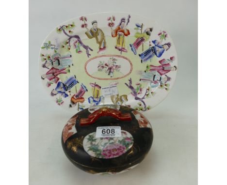 Spode oval platter decorated with Chinese figures all around, length 31cm and Japanese porcelain box &amp; cover (chip to und