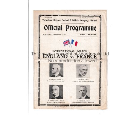 ENGLAND V FRANCE AT TOTTENHAM HOTSPUR 1933     Programme for the International on 6/12/1933, horizontal fold.     Generally g