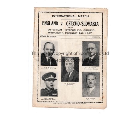 ENGLAND V CZECHOSLOVAKIA at TOTTENHAM HOTSPUR 1937     Programme for the International at White Hart Lane 1/12/1937, very sli