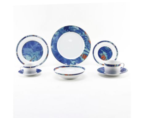 One Hundred Sixteen (116) Piece Christofle "Alizes" Dinnerware Set. Includes: 16 dinner plates 10-1/4" (one with narrow borde