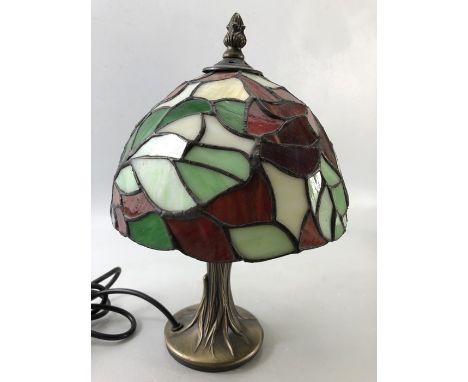 Tiffany Style Table lamp approx 30cm tall