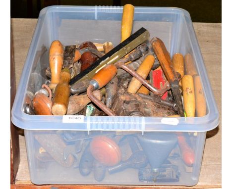 Quantity of assorted joiners tools 