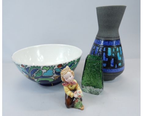 Various items of 20thC collectable ceramics and glass, to include a Whitefriars green slab shaped vase, a Woods Persian patte