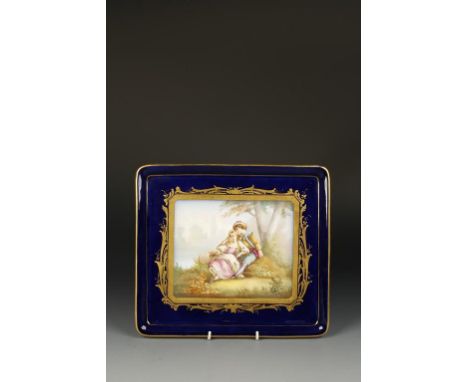A LATE 19TH CENTURY SEVRES STYLE CONTINENTAL PORCELAIN TRAY, the central panel painted with a Romantic scene, signed Lober, i