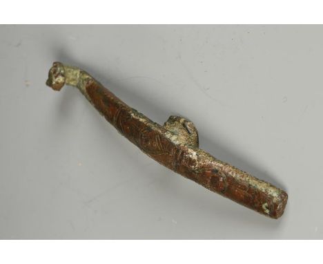 A CHINESE SILVER-INLAID BRONZE GARMENT HOOK, the curved body decorated with archaic motifs terminating in a dragons-head fini