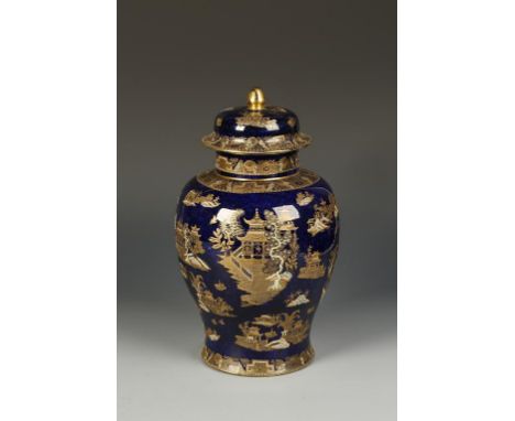 AN EARLY 20TH CENTURY CARLTONWARE POTTERY VASE AND COVER, Pagoda pattern 2021, with gilt and enamelled chinoiserie decoration