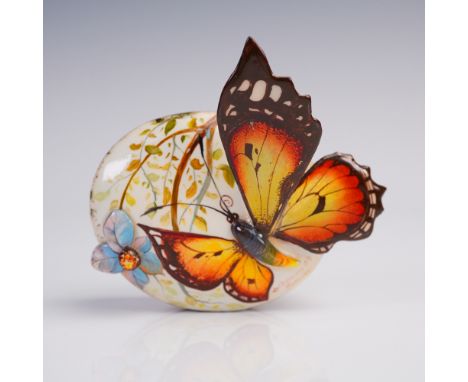 This highly decorative Russian lacquer box is hand-painted and signed, showcasing a vivid three-dimensional butterfly in vibr