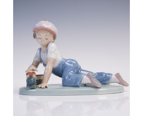Charming Lladro porcelain figurine titled All Aboard (Spanish name Todos a Bordo), sculpted by Antonio Ramos. Issued in 1992 