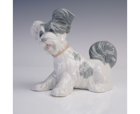 Lovely Lladro porcelain figurine titled Skye Terrier (Spanish name Terrier), sculpted by Salvador Furio. Issued in 1970 and r
