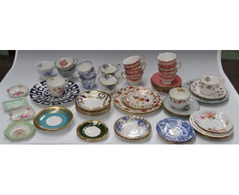 Ceramics - Royal Crown Derby including Posies and Mikado patterns, an Aynsley pink and fruit band part tea service, Royal Alb