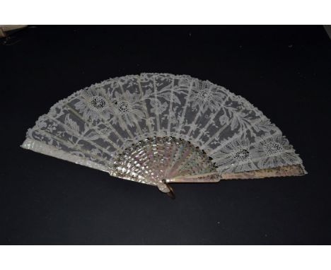 A Good Late 19th/Early 20th Century Brussels Point De Gaze Needle Lace Fan, the leaf mounted à l'Anglaise on mother of pearl 